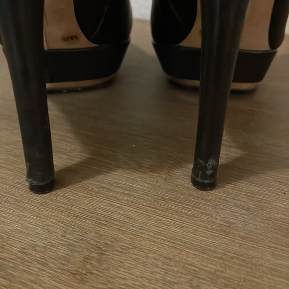 Vince Camuto Platform Booties with gold tone soles - Picture 5 of 9